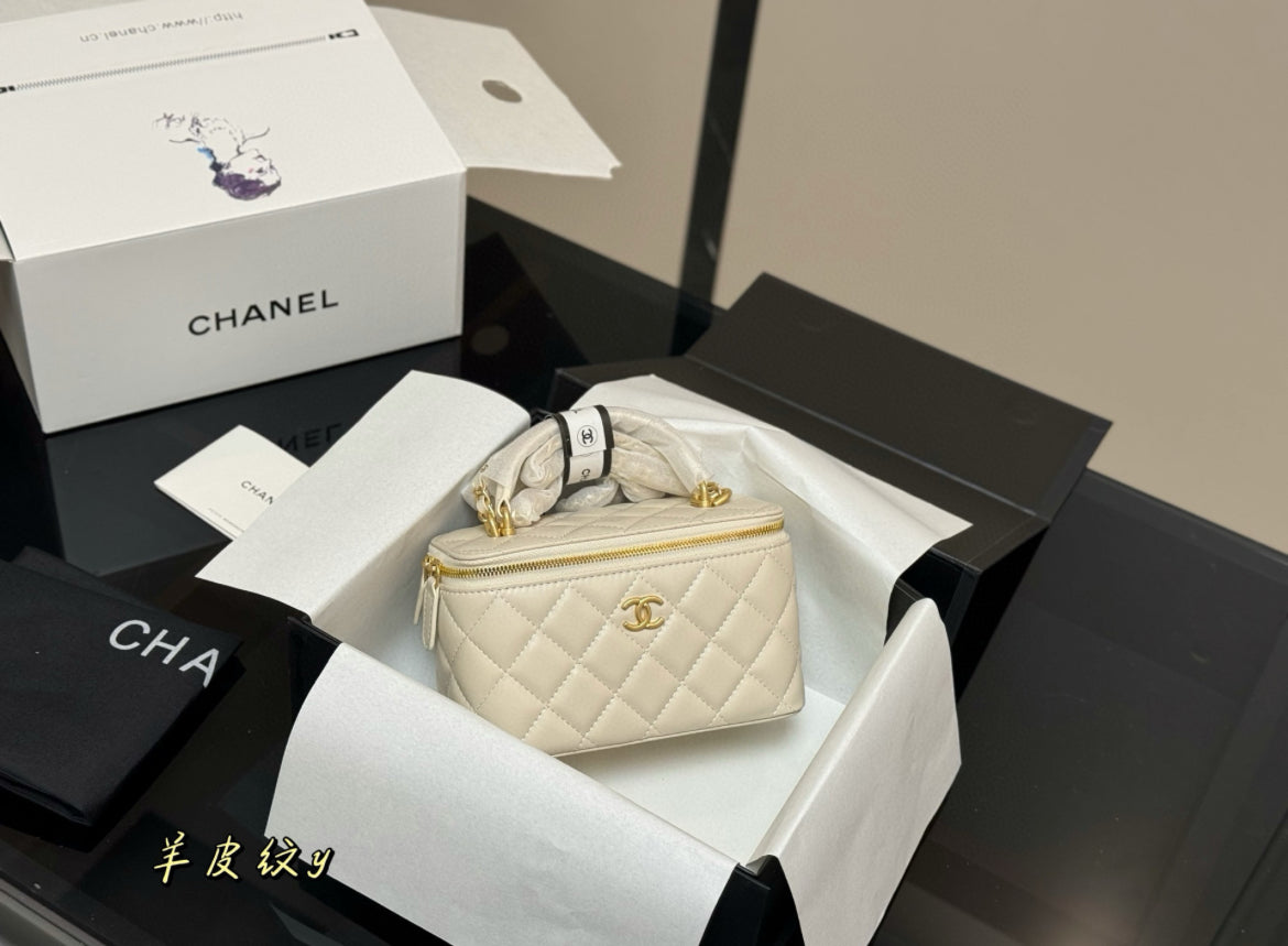 (PRE-ORDER)CC Vanity Bag