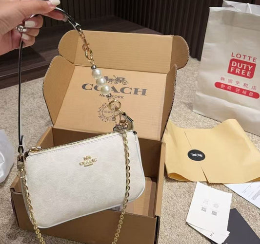 (PRE-ORDER)Coach Shoulder Bag