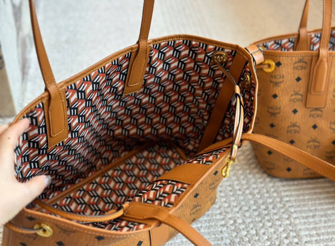 (PRE-ORDER) MCM Large Tote Bag