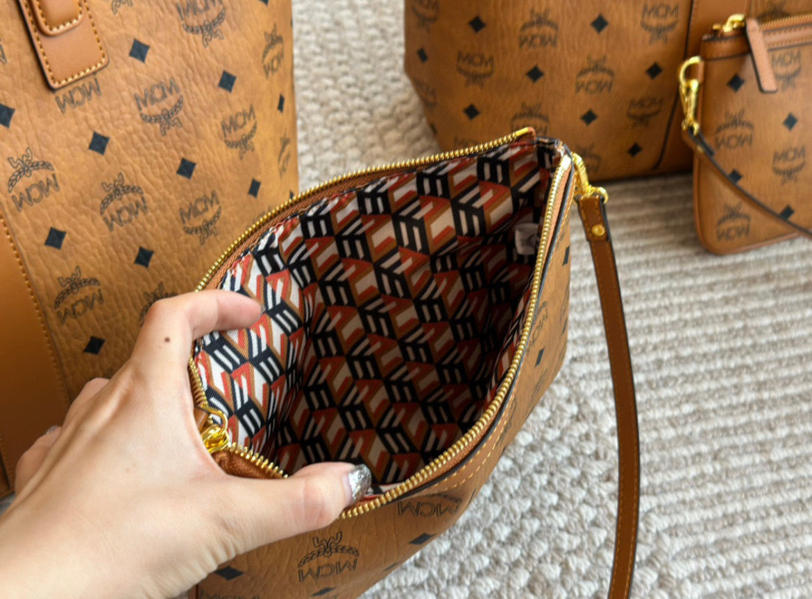 (PRE-ORDER) MCM Large Tote Bag