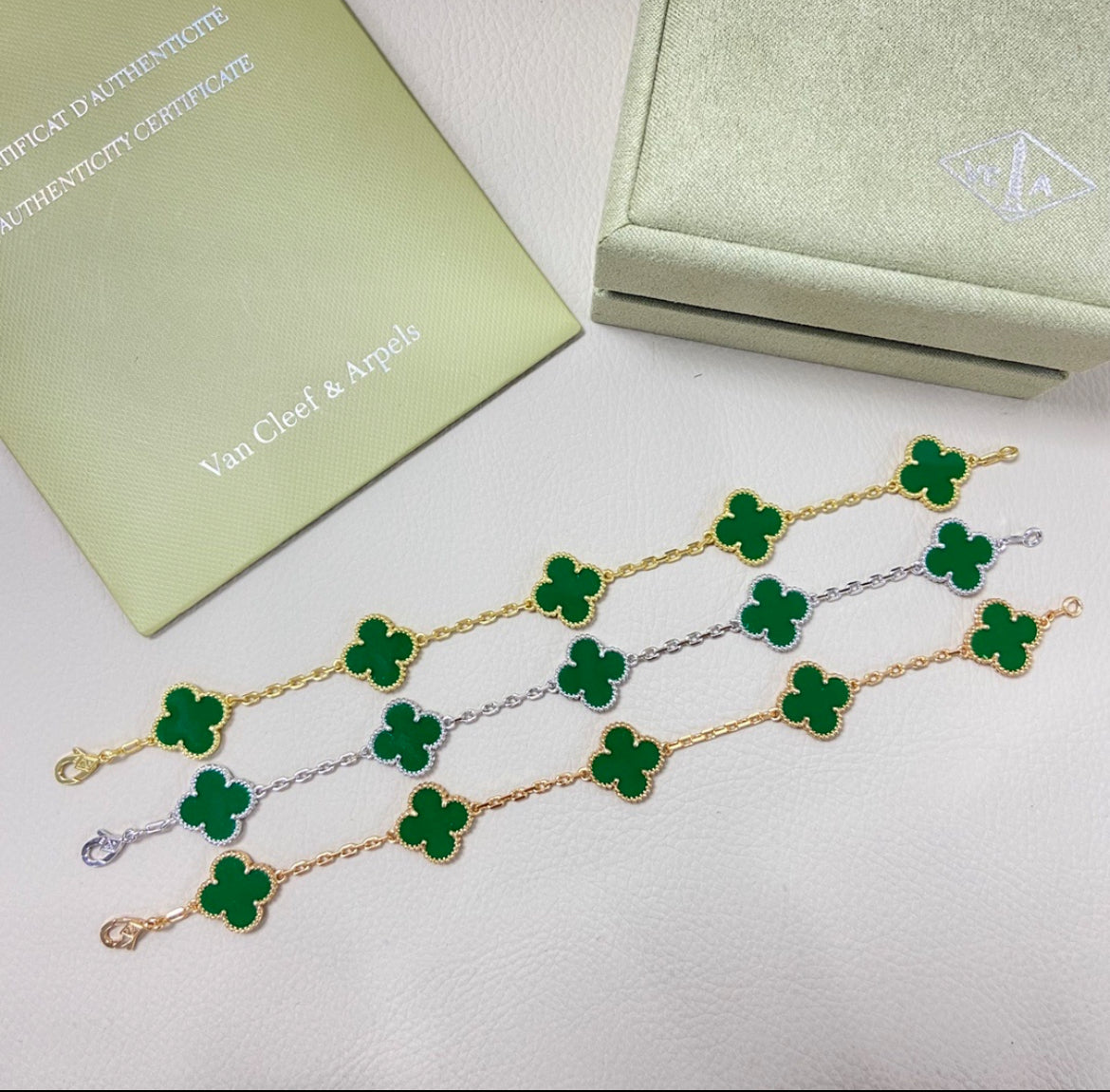 (PRE-ORDER) Green Clover V.C Bracelet